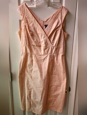 GAP Stretch Soft Peach & White Dress with Subtle Floral Print - Size 14